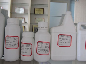 Envasadora de agroquímicos para líquidos de baja viscosidad / 50-1000 ml