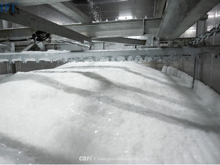 Máquina de hielo en escamas 120T operada en Shandong