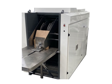 Máquina para fabricar bolsa de papel con fondo cuadrado con asa troquelada