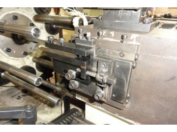 Máquina recortadora de tubos de aluminio