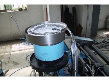Máquina taponadora de tubos
