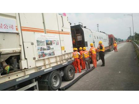 Tanque de asfalto con calentamiento por aceite térmico con grupo de Wirtgen