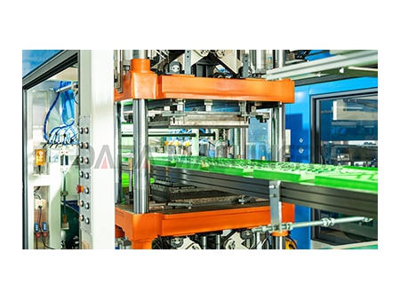 Termoformadora de plástico multietapa, DB-7285