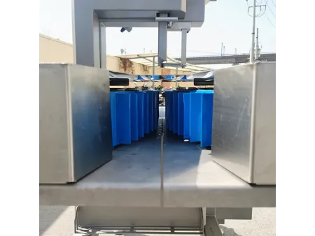 Sierra de cinta automática para carne congelada (en 2 trozos)