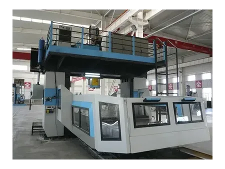 Mandrinadora-fresadora CNC tipo pórtico / gantry (pórtico fijo y mesa móvil)