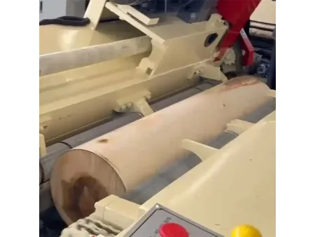 Cortadora rotativa de chapa de madera