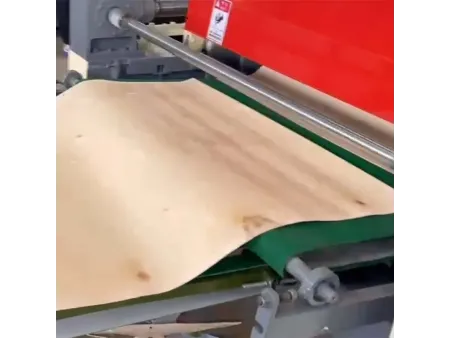 Cortadora rotativa de chapa de madera