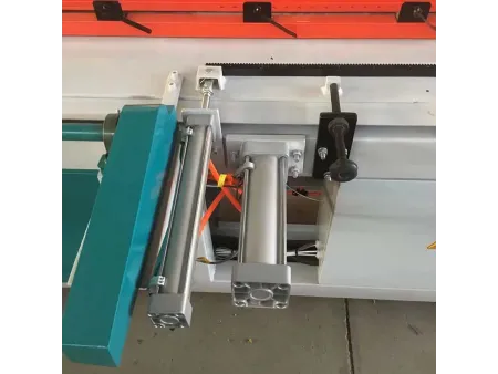 Prensa automática para ensamblaje tipo finger joint