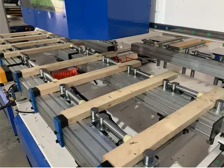Mortajadora automática de doble mesa