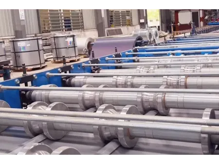 Láminas para techo con fijación oculta para sistema BIPV