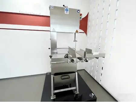 Sierra de huesos de pie