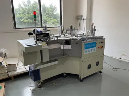 F-910  Ensartadora y anudadora automática de etiquetas colgantes