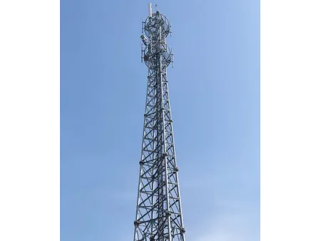 Torre de comunicación tubular de acero de 4 patas