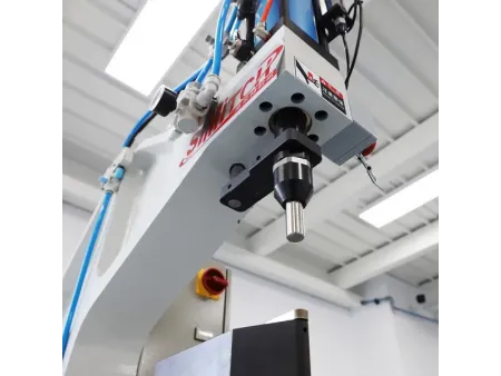 Prensa clinchadora (prensa de piso con marco en C de 8 toneladas)