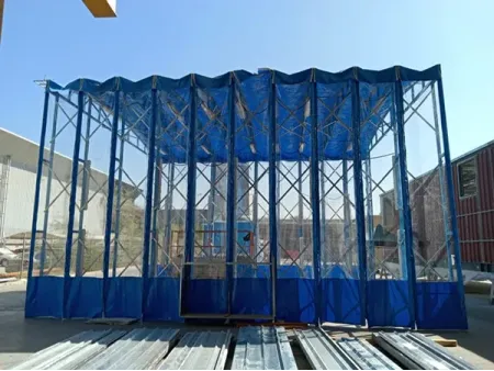 Cabina de pintura retráctil